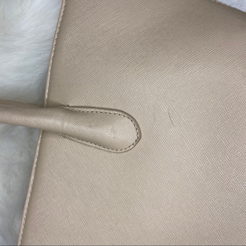 Tan Tote - Picture 7 of 7